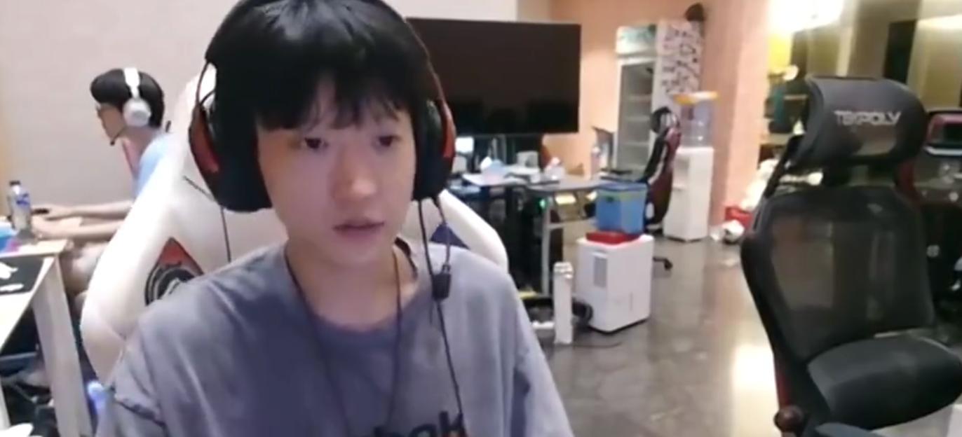 shanks直播承认：真打不过chovy！他的卡牌能赢，我选卡牌会输  第2张