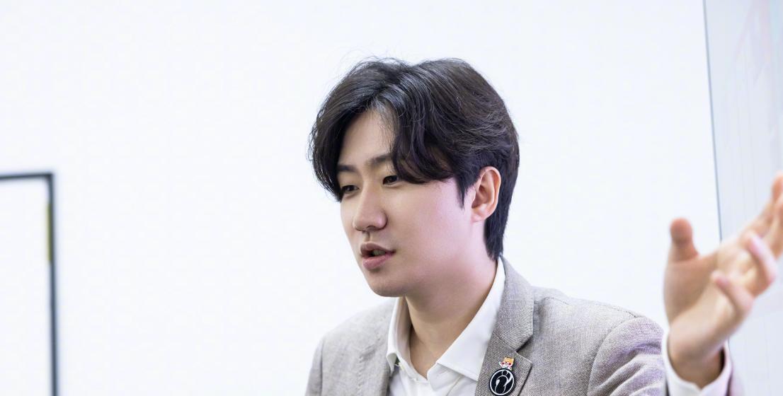 雷竞技资讯：零封We后Rookie暗示杰杰彻底没了！Wei比四叔强太多  第4张