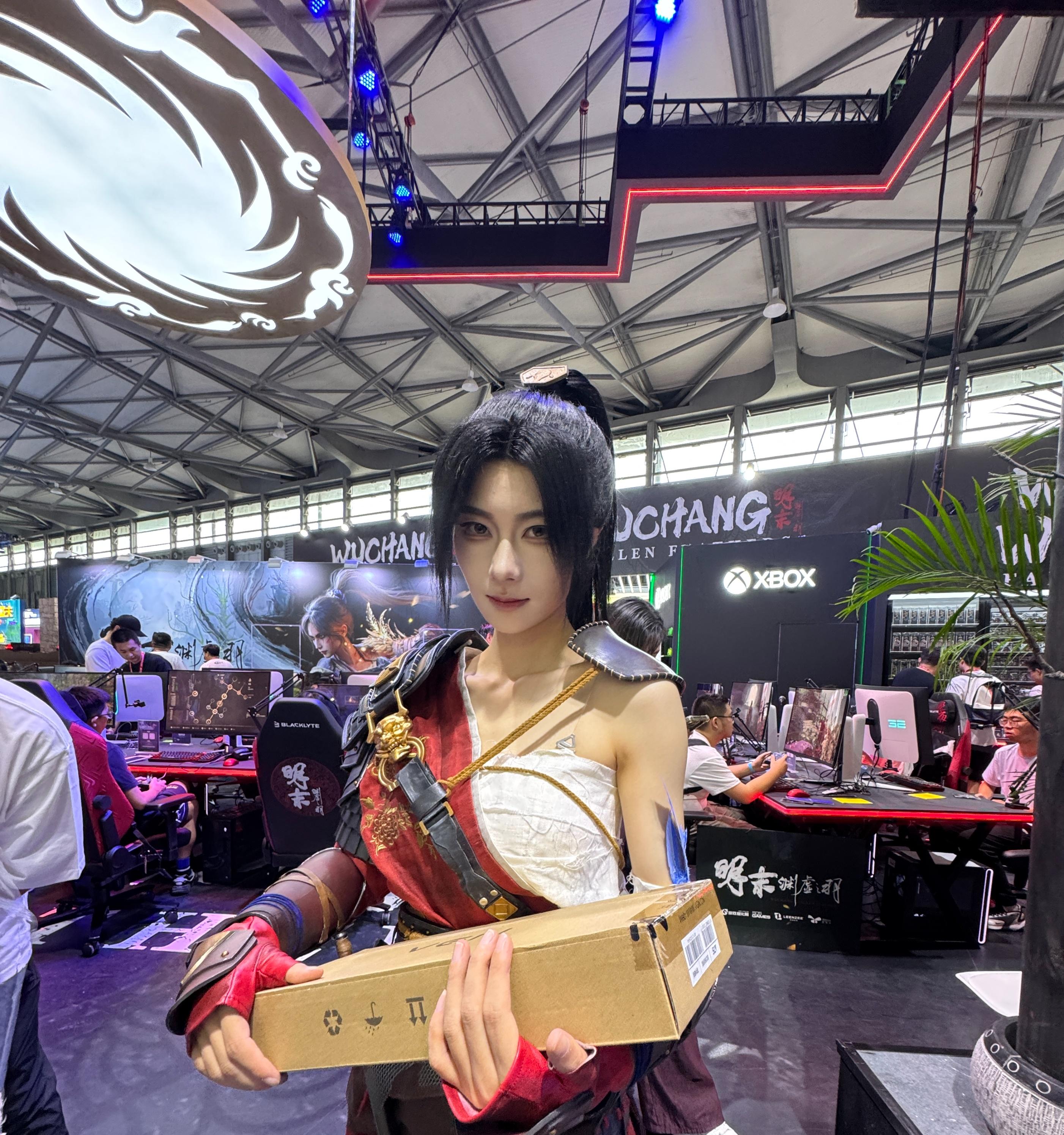 2025CJ明末女主原皮英姿飒爽黑白无常美女COS超还原！  第6张